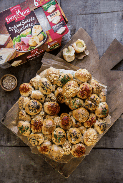 Monkey-Bread stuffed with Entremont raclette cheese