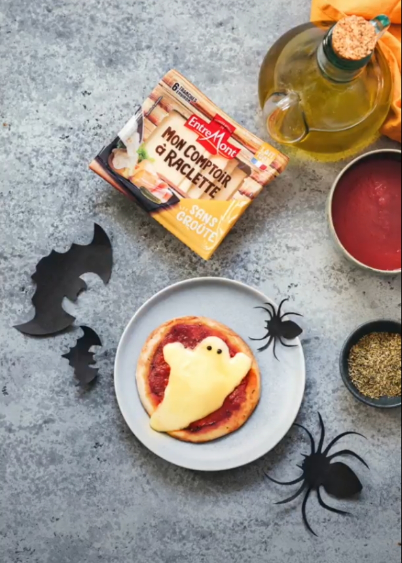 recette pizzas fantômes spéciales Halloween, à la raclette sans croûte Entremont.