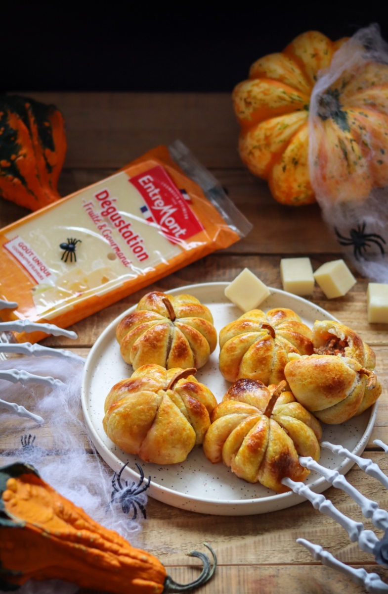 recette mini pizzas citrouilles d'Halloween au Dégustation Entremont.