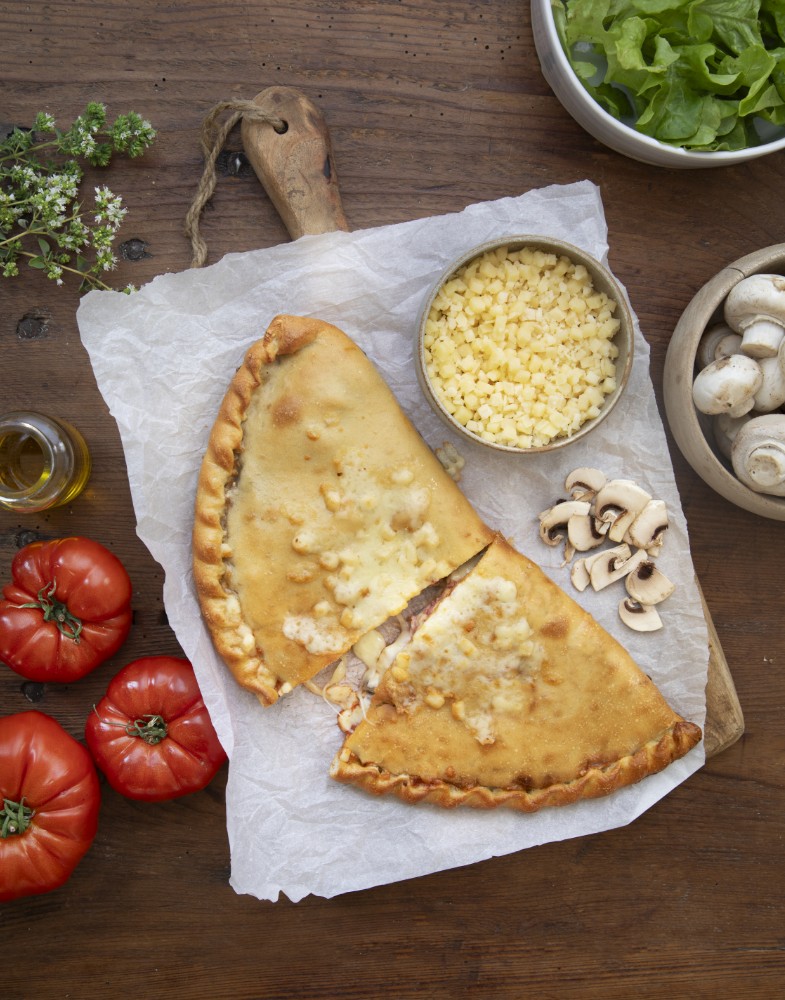 recette calzone au jambon et fromage rapé Spécial Pizza Entremont