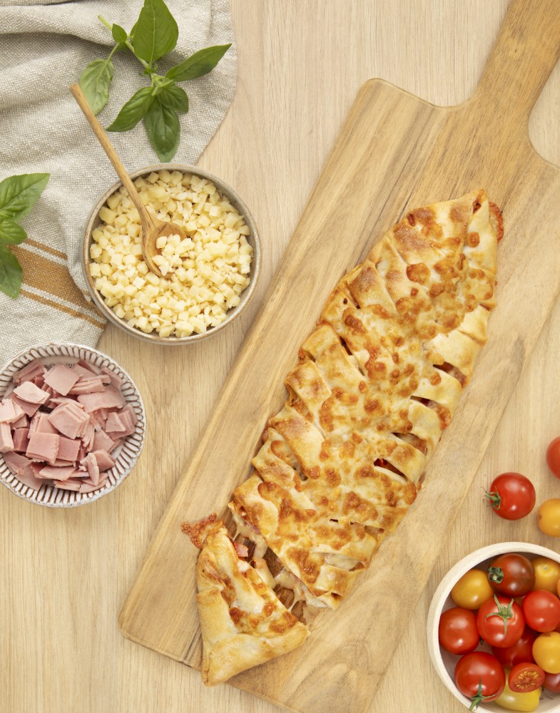 recette pizza tressée jambon, tomates et fromage entremont
