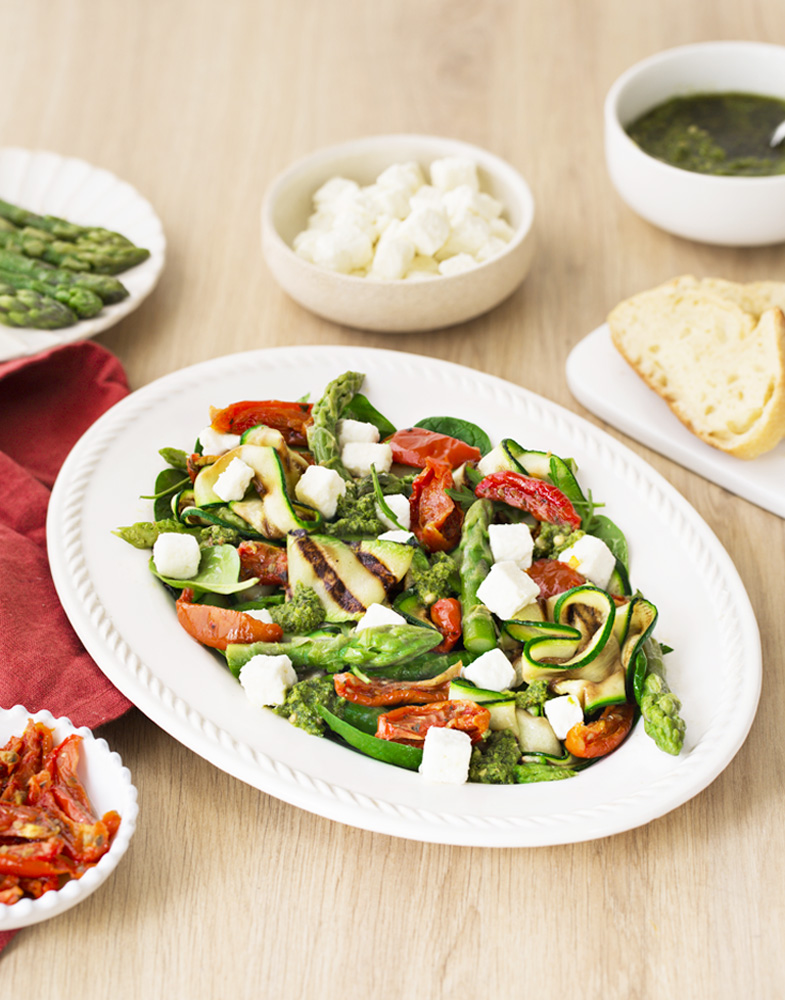 Salade asperges et cubes de brebis Entremont