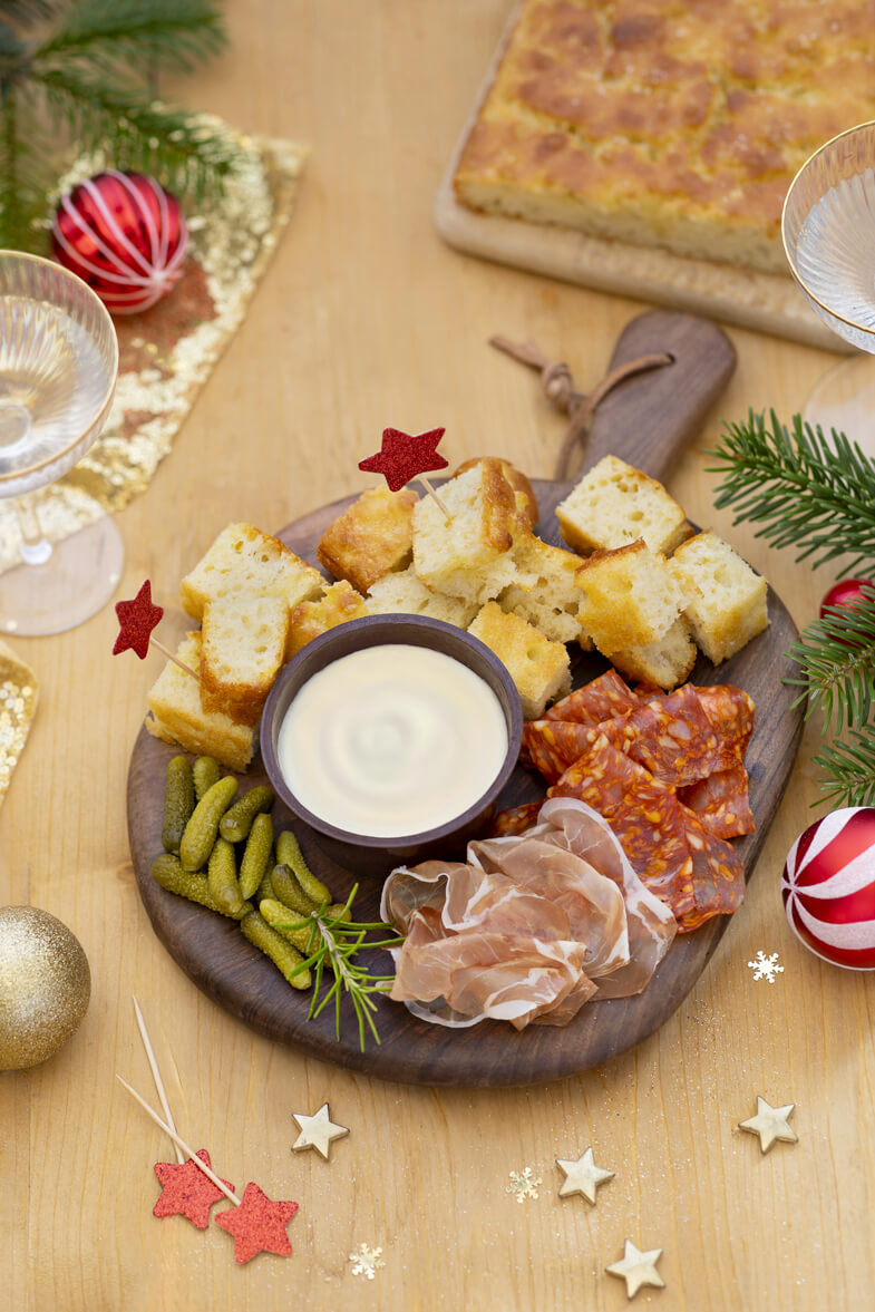 Planche Foccacia & L’apéro à dipper chaud Raclette ENTREMONT